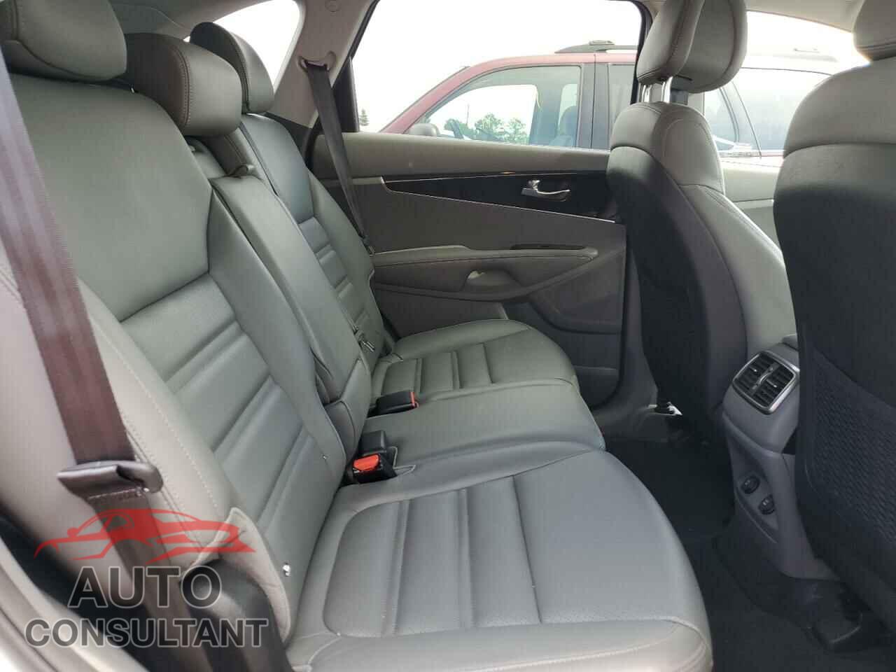 KIA SORENTO 2016 - 5XYPHDA14GG006040