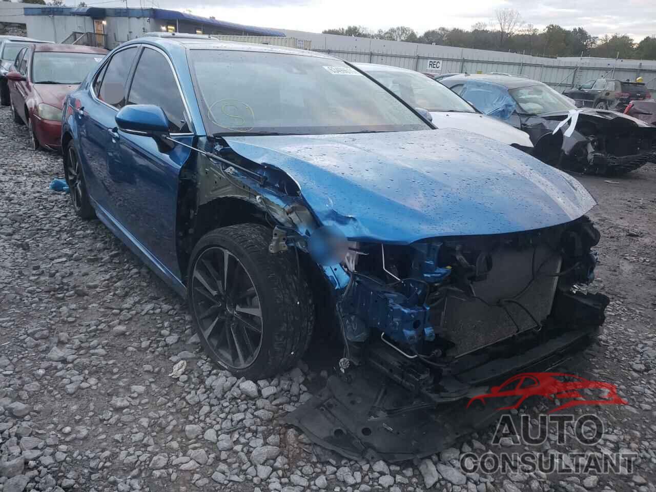 TOYOTA CAMRY 2018 - 4T1B61HK2JU040105