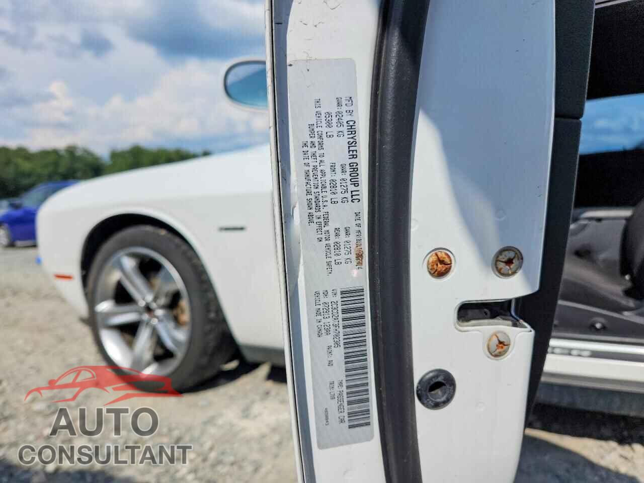 DODGE CHALLENGER 2015 - 2C3CDZAT3FH702305