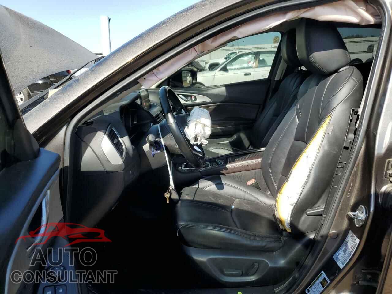 MAZDA 3 2017 - 3MZBN1V78HM130586