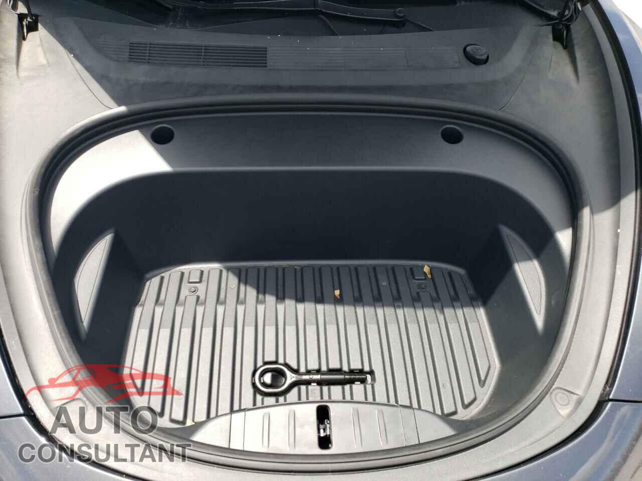 TESLA MODEL 3 2021 - 5YJ3E1EA3MF843087
