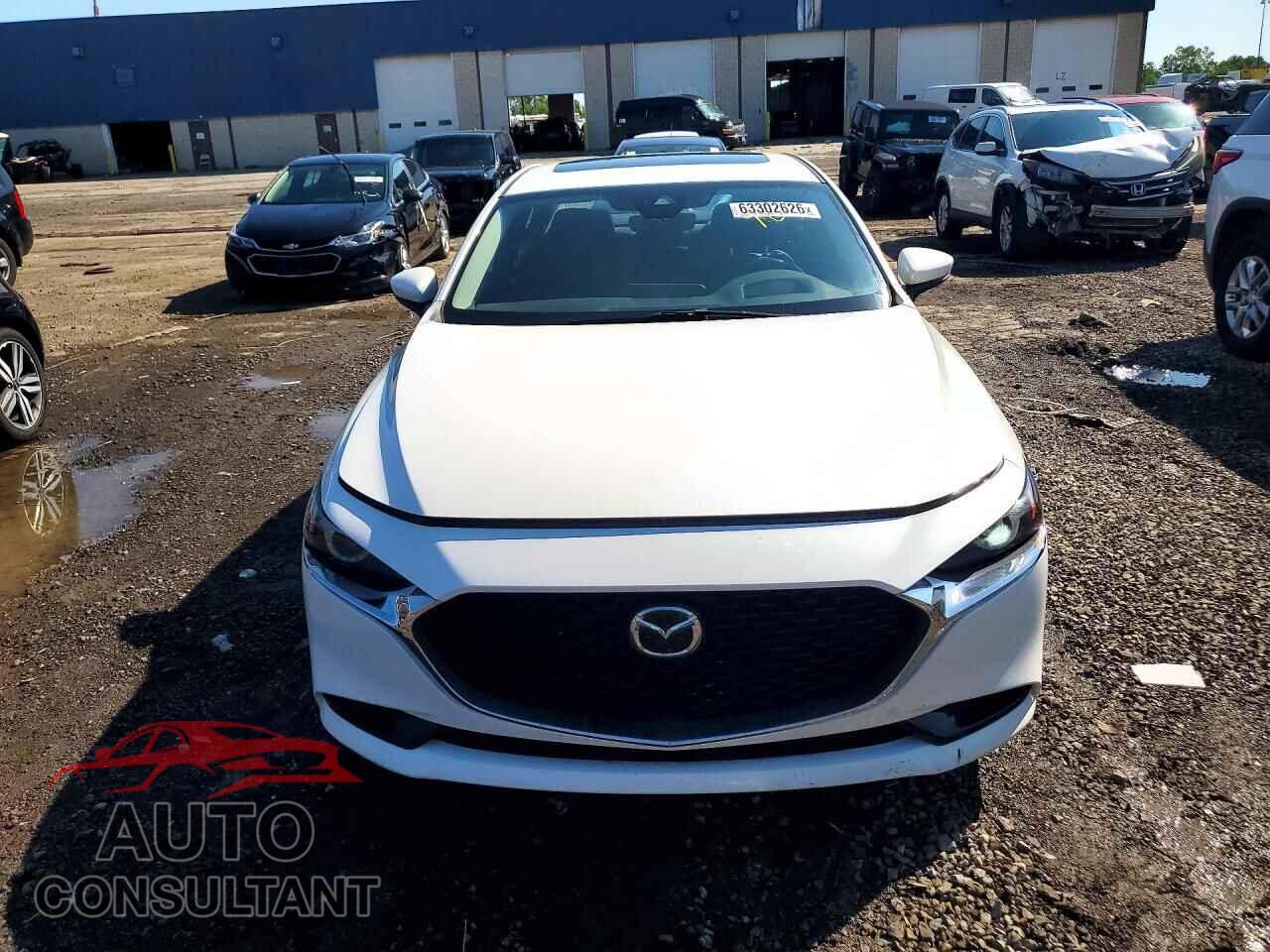 MAZDA 3 2019 - JM1BPBEM0K1131101