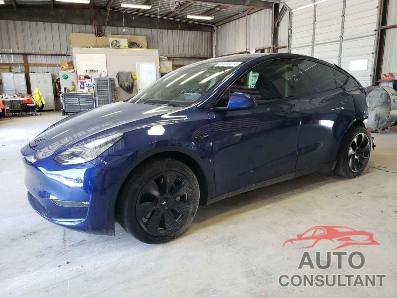 TESLA MODEL Y 2021 - 5YJYGDEE1MF077414