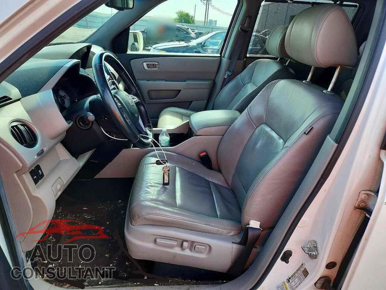 HONDA PILOT 2012 - 5FNYF3H97CB012710