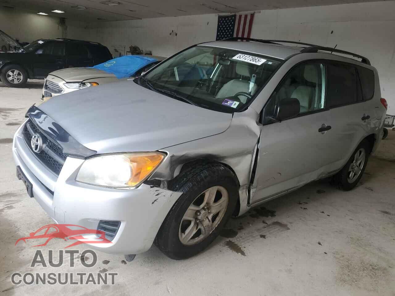 TOYOTA RAV4 2009 - JTMBF33V99D005106