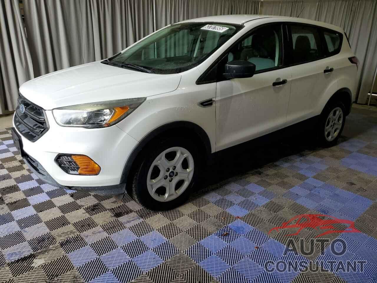 FORD ESCAPE 2017 - 1FMCU0F70HUC96174