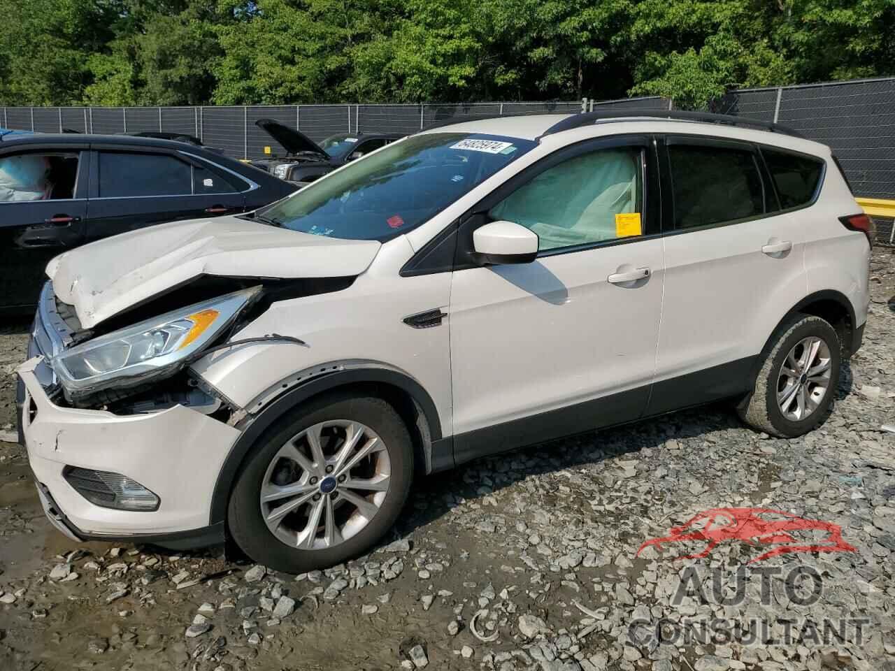 FORD ESCAPE 2017 - 1FMCU0GD6HUC20012