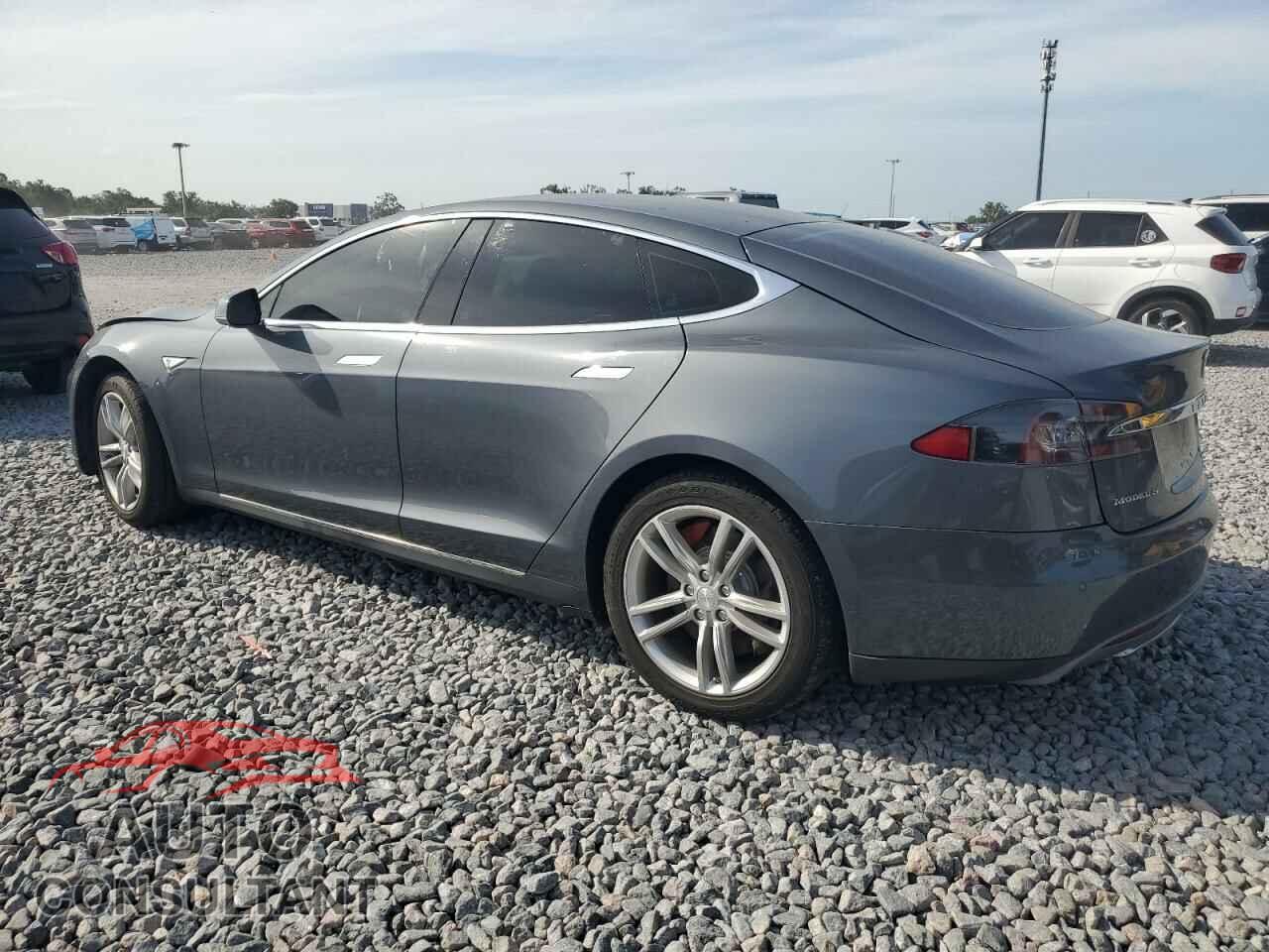 TESLA MODEL S 2014 - 5YJSA1H1XEFP32590