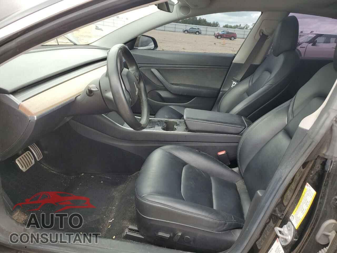 TESLA MODEL 3 2018 - 5YJ3E1EB4JF105447