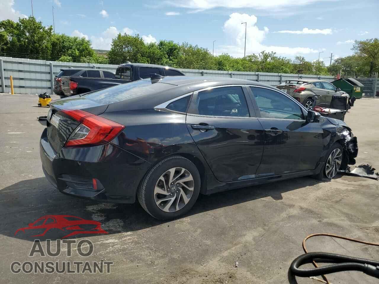 HONDA CIVIC 2017 - 19XFC2F76HE009595