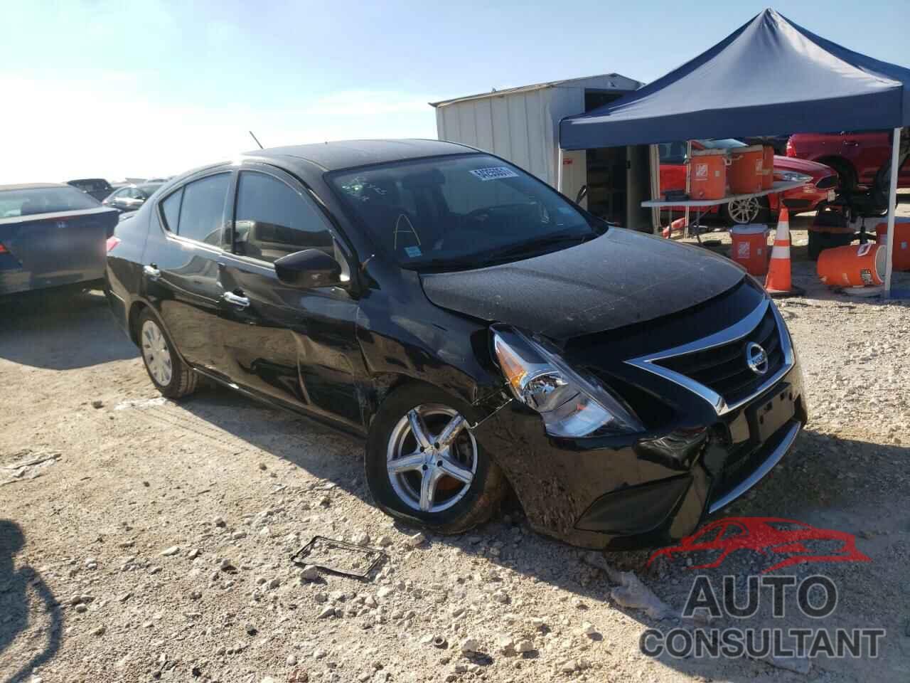 NISSAN VERSA 2018 - 3N1CN7APXJL841107
