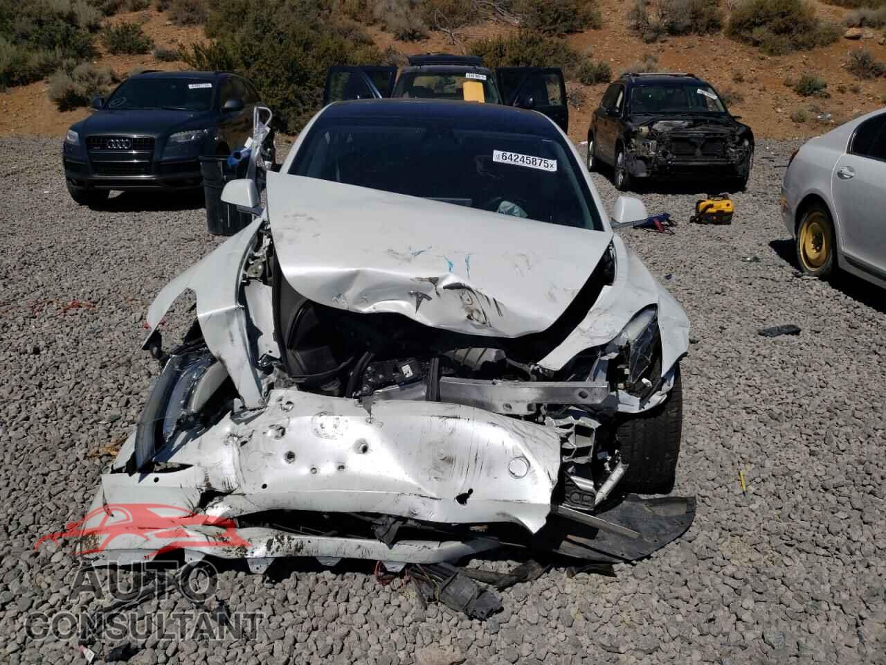 TESLA MODEL 3 2018 - 5YJ3E1EB0JF185796