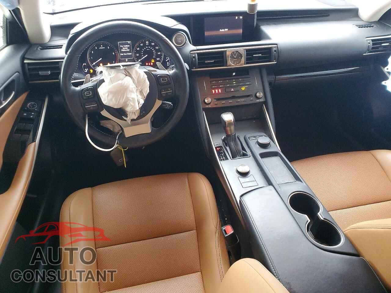 LEXUS IS 2020 - JTHAA1D20L5108532