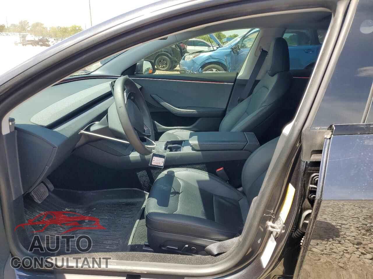 TESLA MODEL 3 2024 - 5YJ3E1EA9RF725245