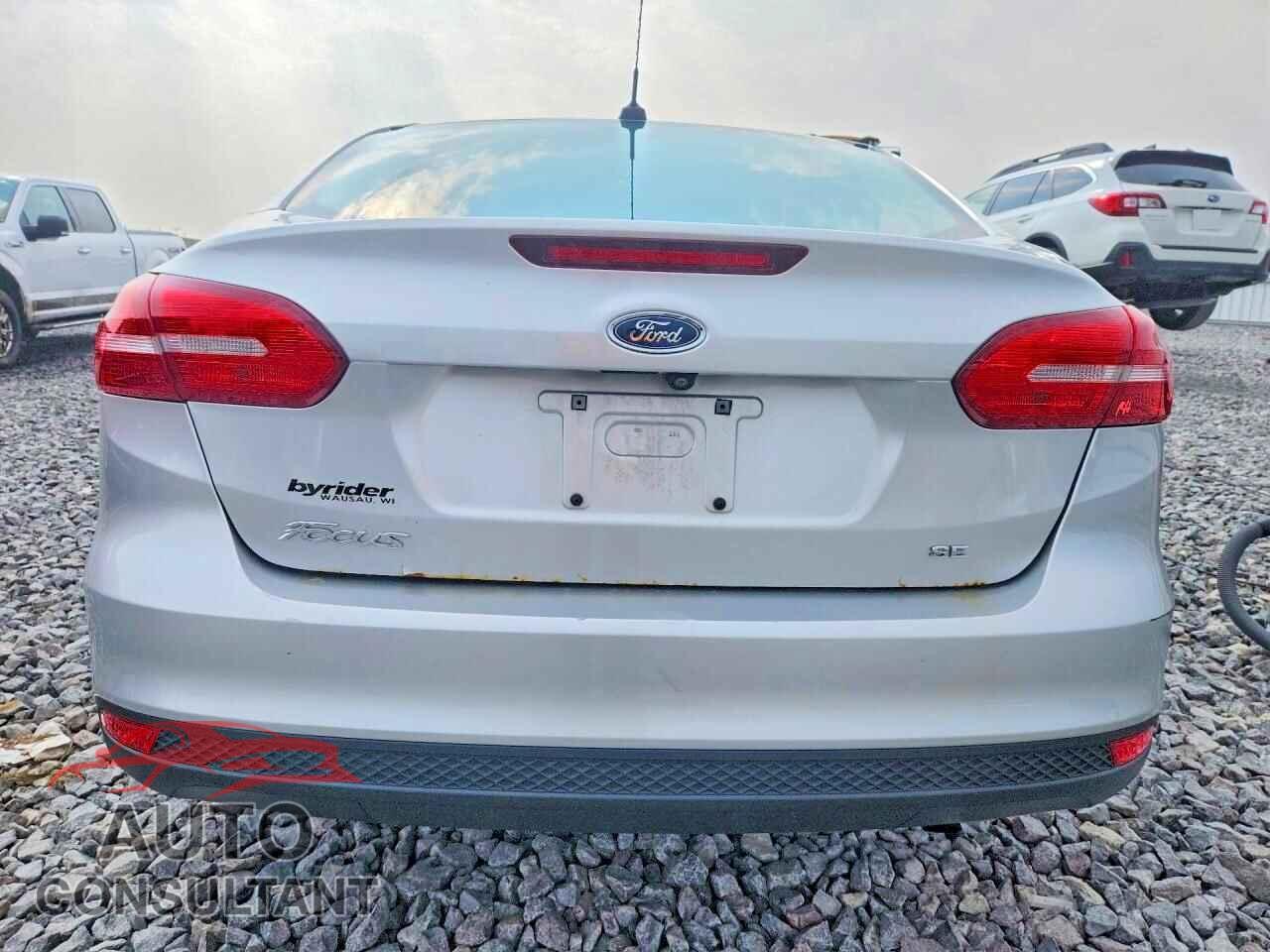 FORD FOCUS 2017 - 1FADP3F26HL302397
