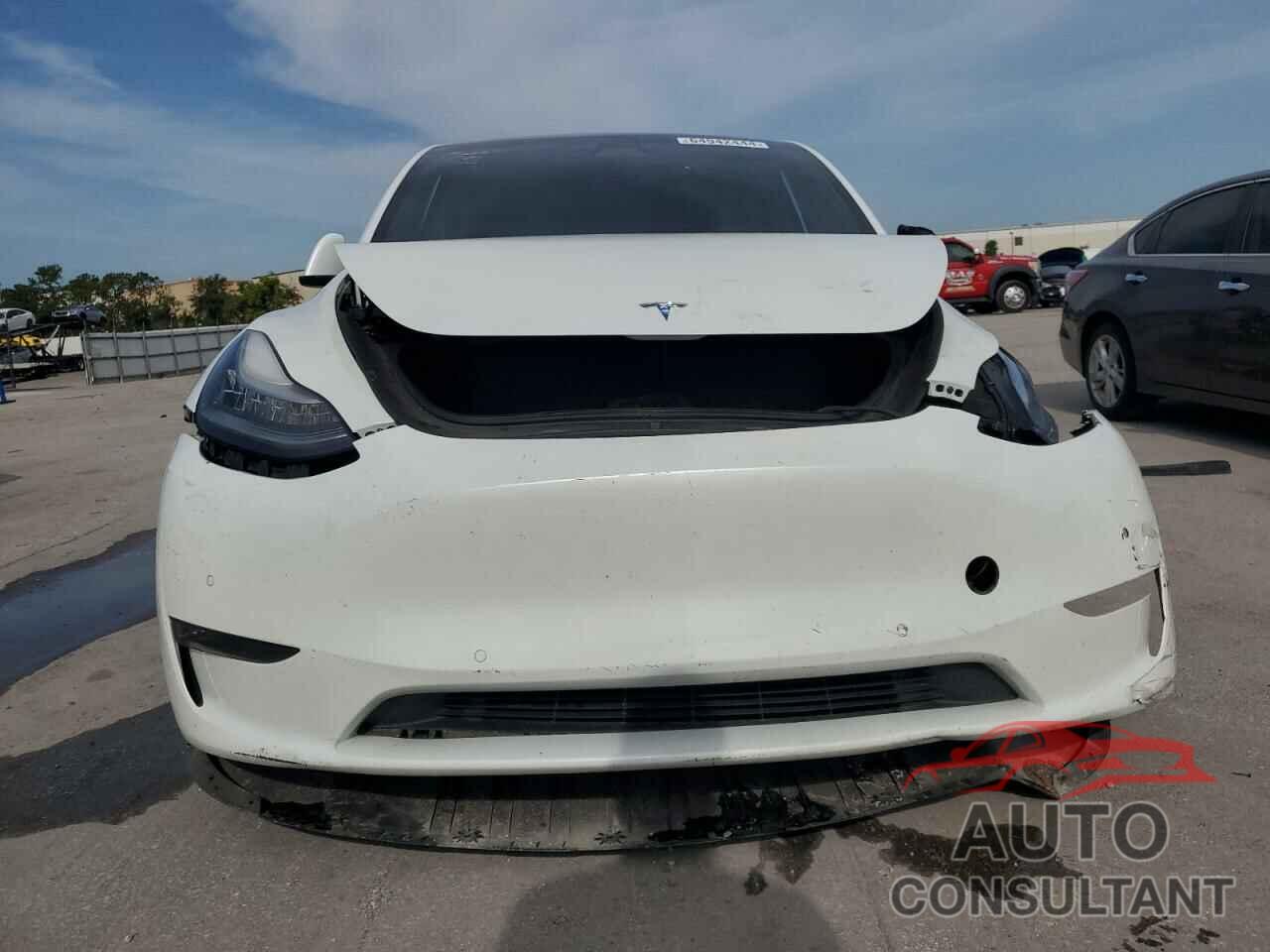 TESLA MODEL Y 2020 - 5YJYGDEE6LF030894