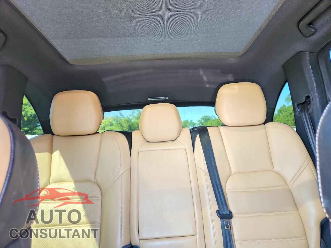 PORSCHE CAYENNE 2017 - WP1AE2A24HLA74953