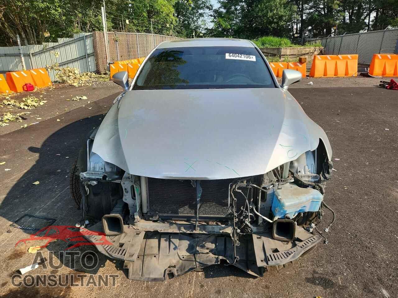 LEXUS IS 2014 - JTHCF1D24E5011069