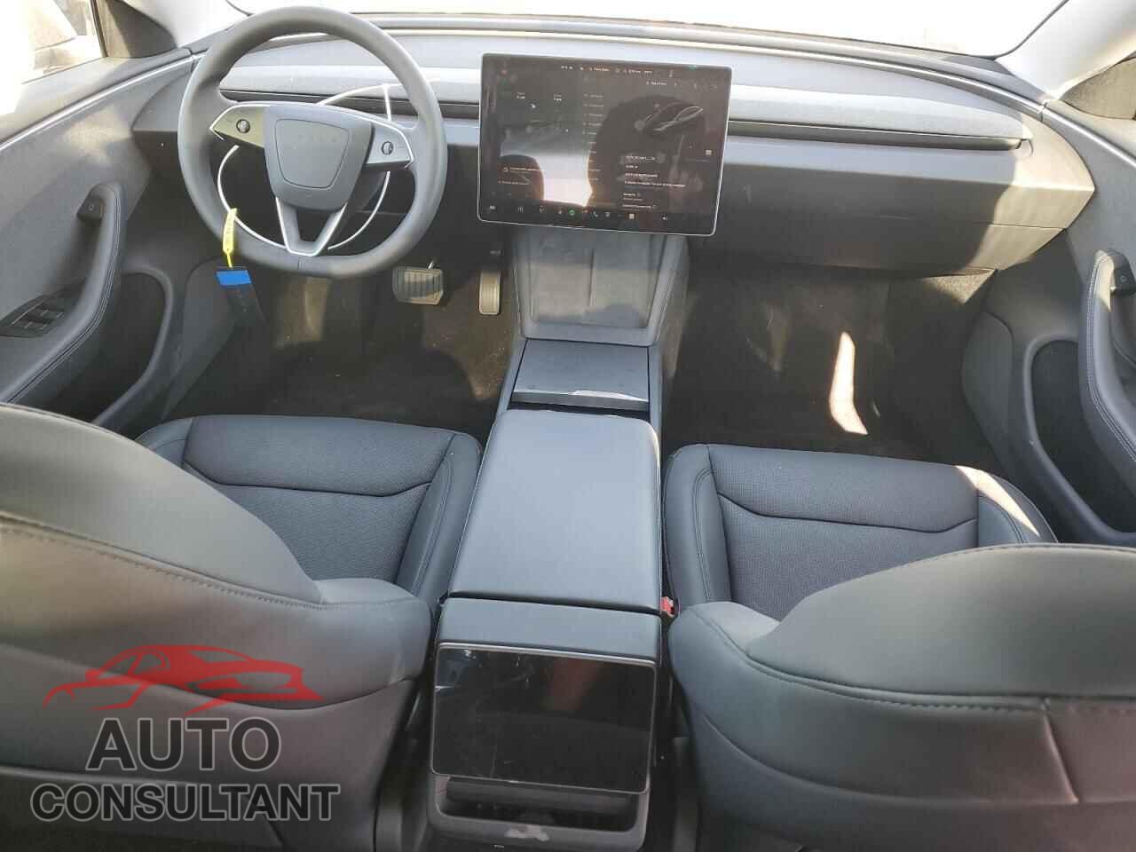 TESLA MODEL 3 2024 - 5YJ3E1EA3RF821825