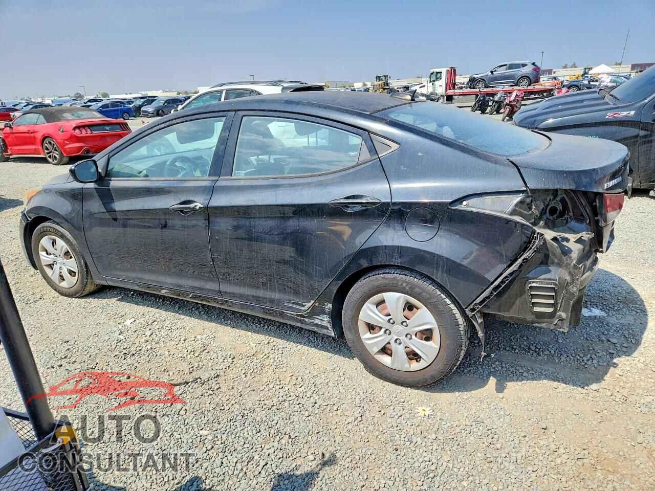 HYUNDAI ELANTRA 2016 - KMHDH4AE5GU618795
