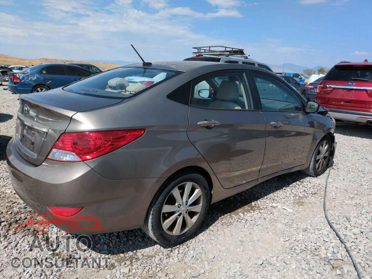 HYUNDAI ACCENT 2014 - KMHCU4AE3EU741452
