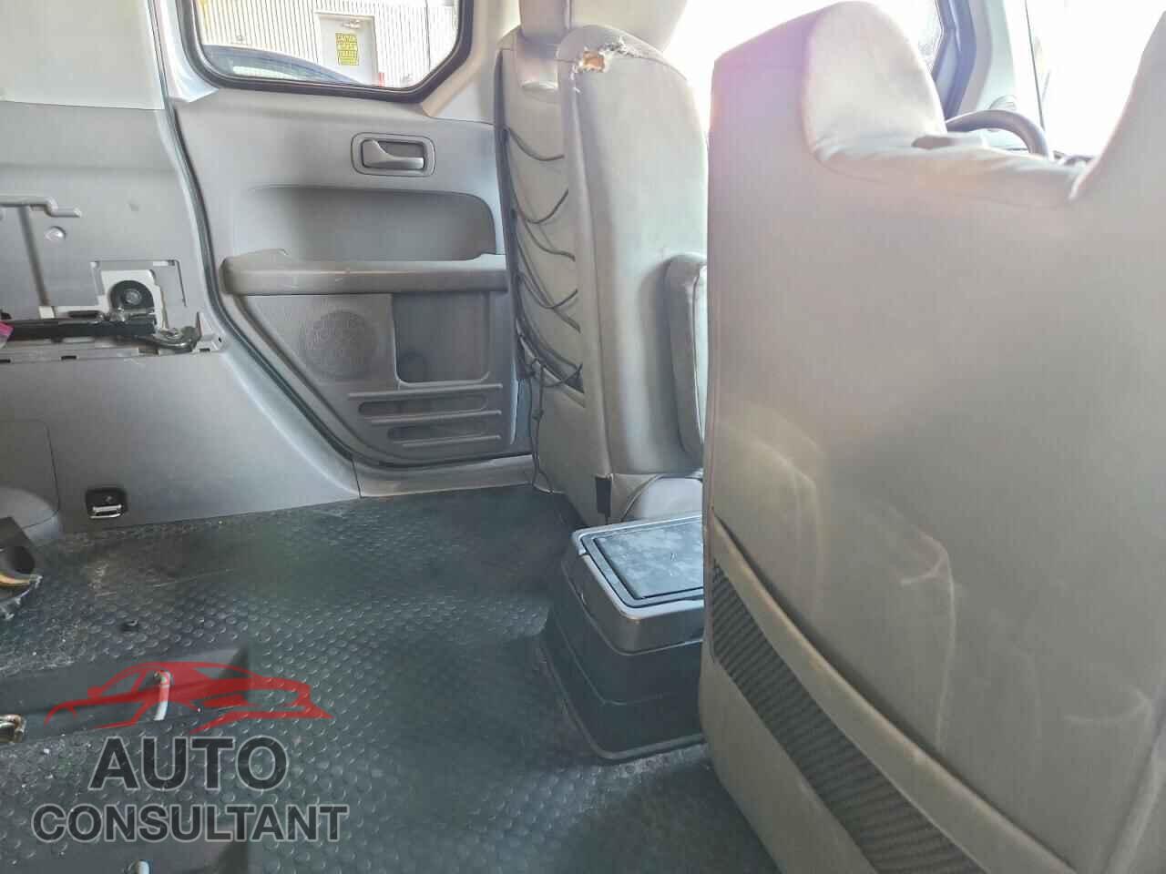 HONDA ELEMENT 2011 - 5J6YH2H76BL000718