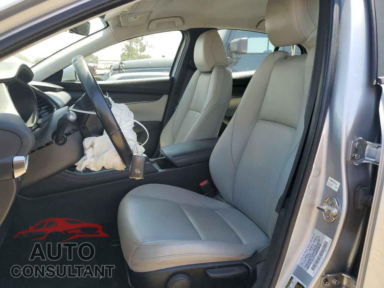 MAZDA 3 2019 - JM1BPACL4K1114063