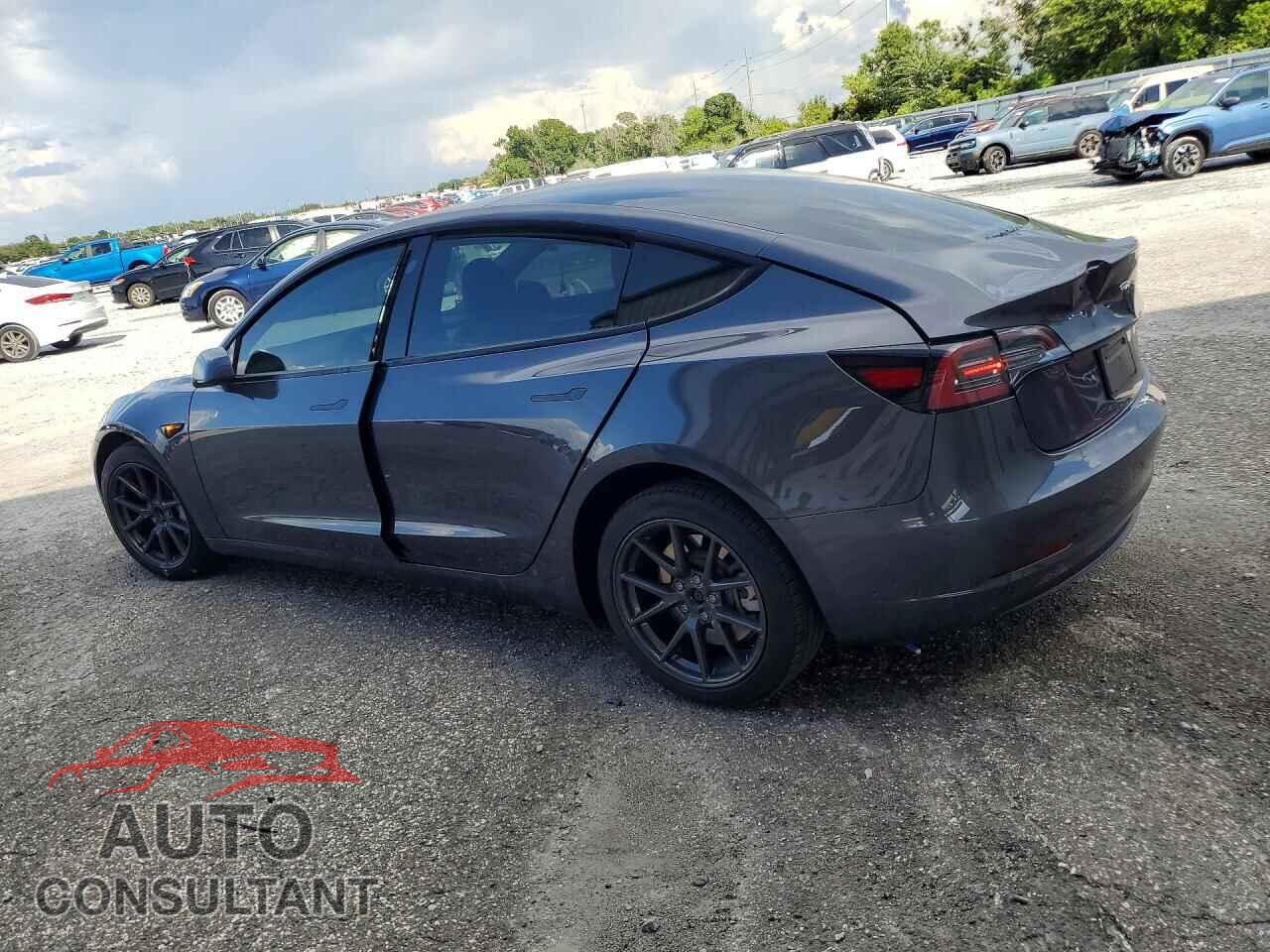 TESLA MODEL 3 2023 - 5YJ3E1EAXPF498757