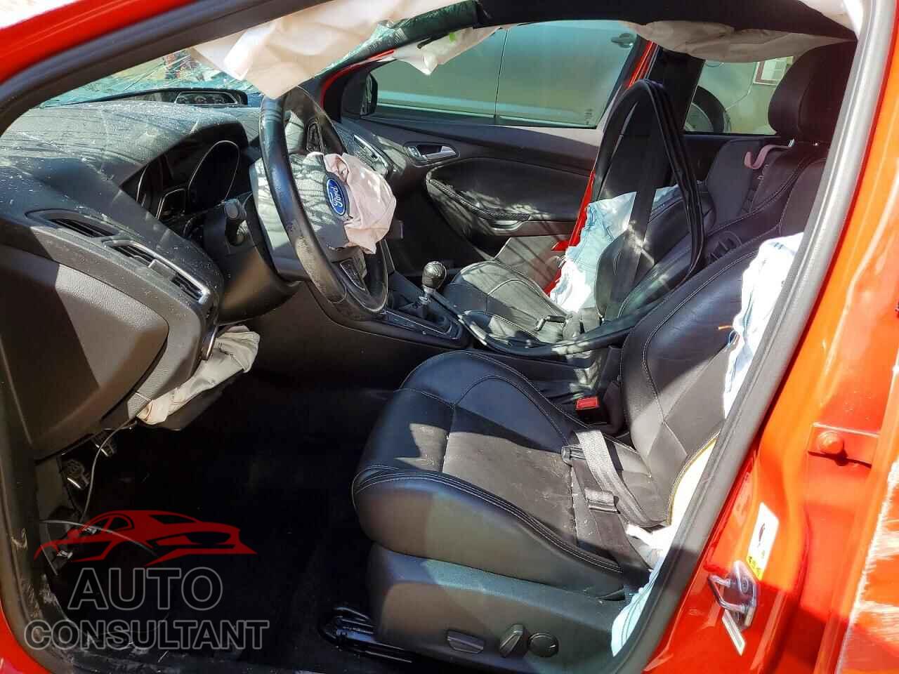 FORD FOCUS 2017 - 1FADP3L98HL214601
