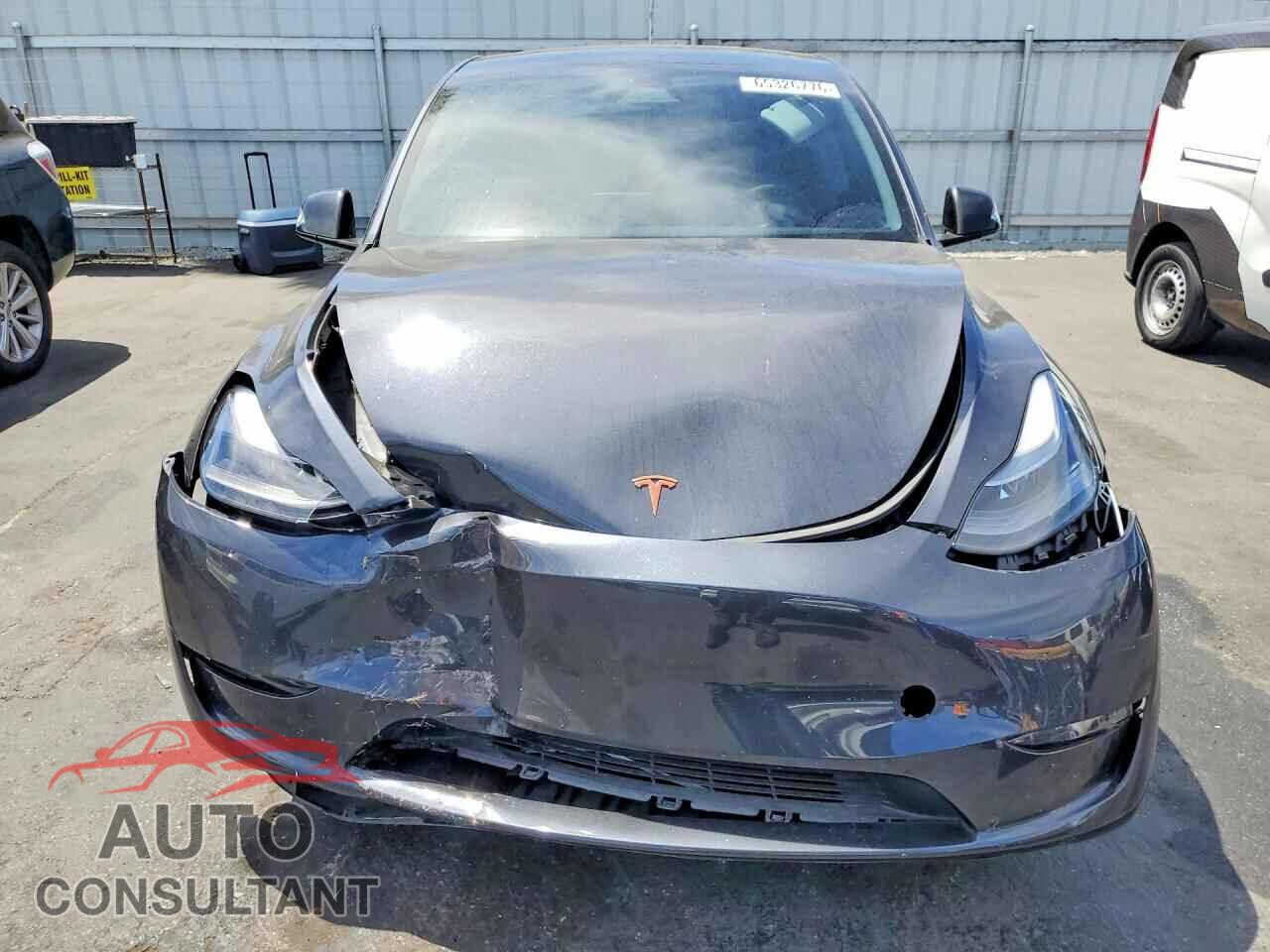 TESLA MODEL Y 2024 - 7SAYGDEE2RF032475