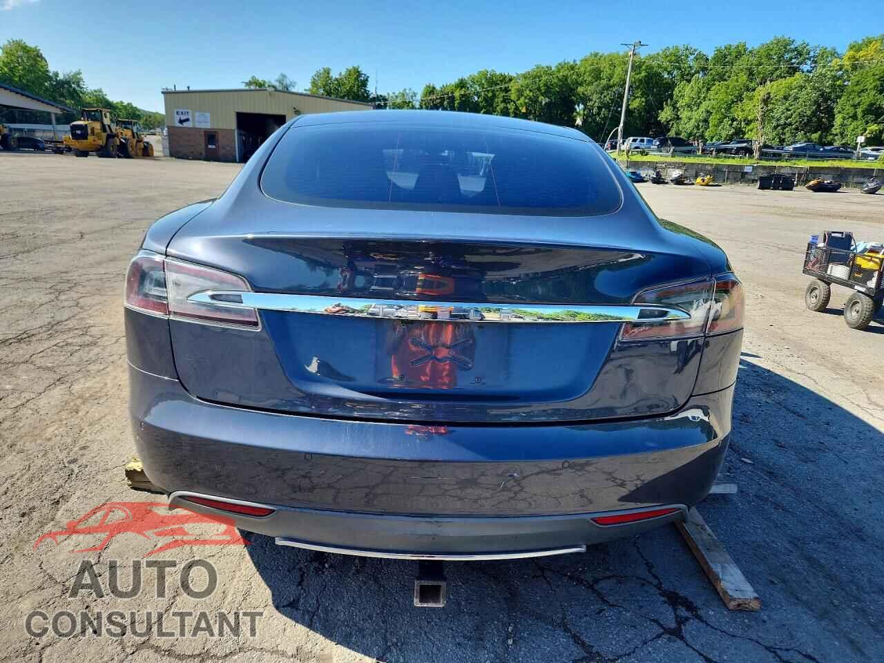TESLA MODEL S 2015 - 5YJSA1E14FF110508