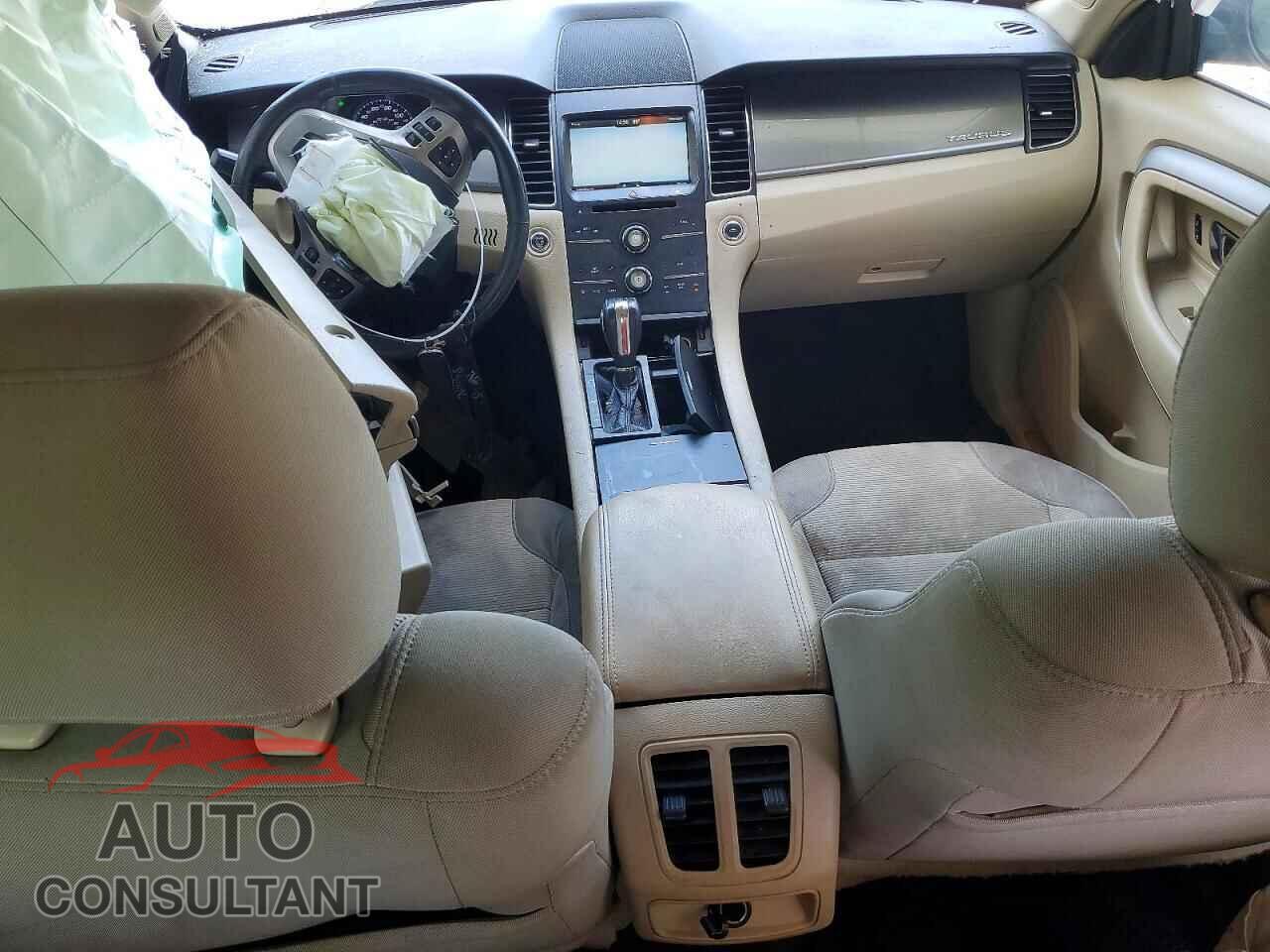 FORD TAURUS 2015 - 1FAHP2E83FG141224