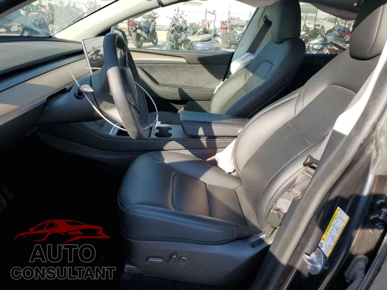 TESLA MODEL Y 2024 - 7SAYGDEE3RA256741