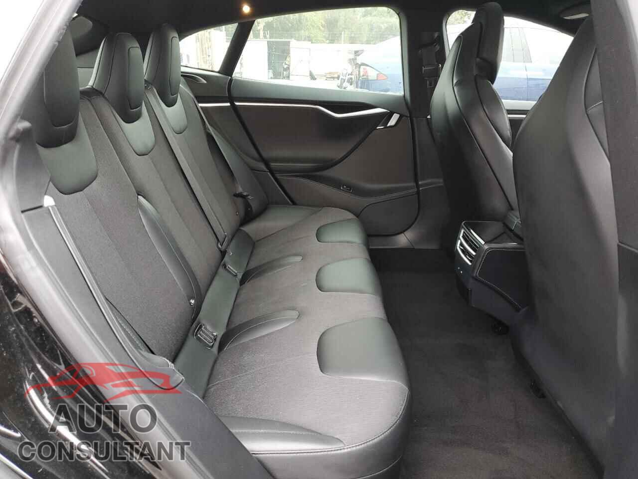 TESLA MODEL S 2017 - 5YJSA1E17HF202070