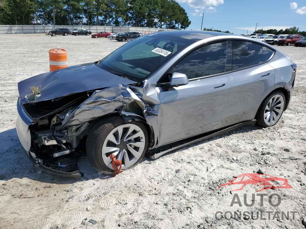 TESLA MODEL Y 2026 - 7SAYGDEEXTA382117