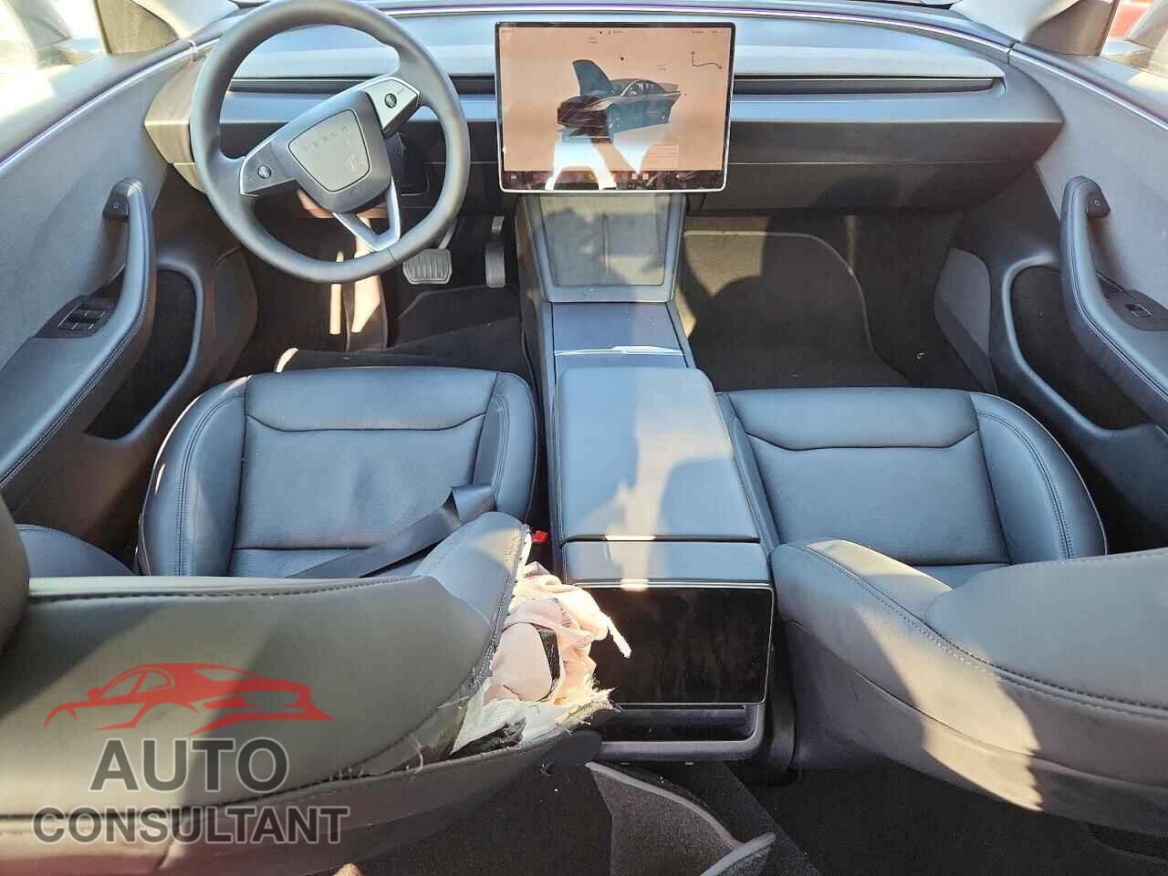 TESLA MODEL 3 2025 - 5YJ3E1EAXSF051158