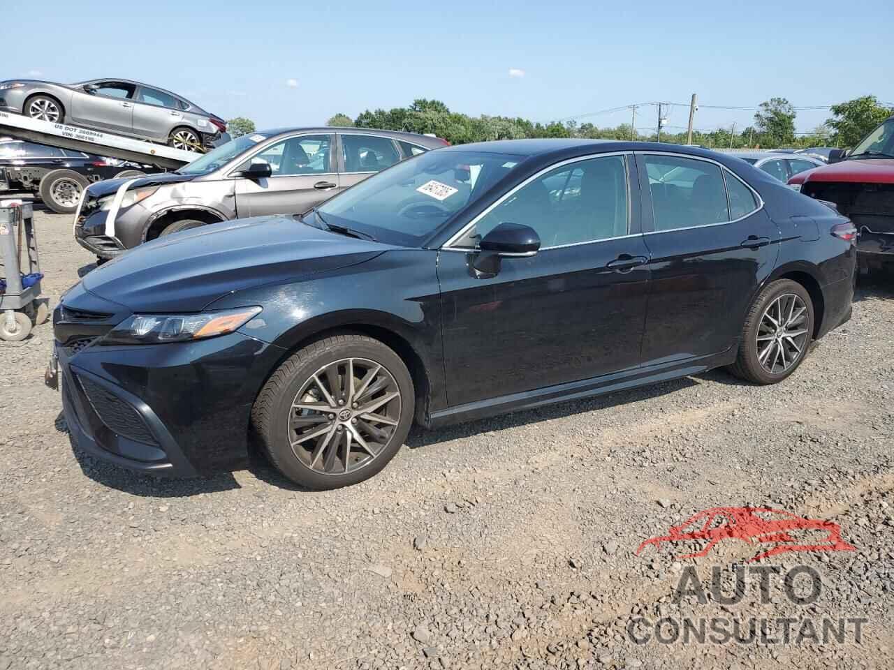 TOYOTA CAMRY 2022 - 4T1G11AKXNU712321