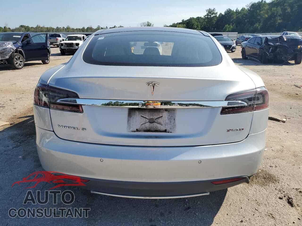 TESLA MODEL S 2015 - 5YJSA1H42FF085162