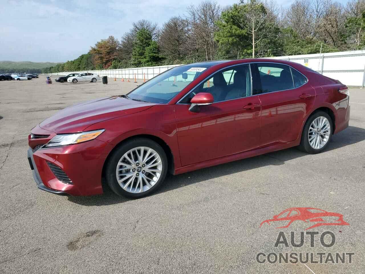 TOYOTA CAMRY 2018 - 4T1B11HK8JU558685
