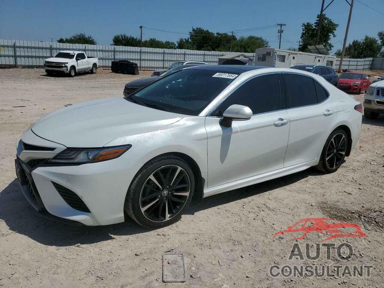 TOYOTA CAMRY 2018 - 4T1B61HK4JU071145