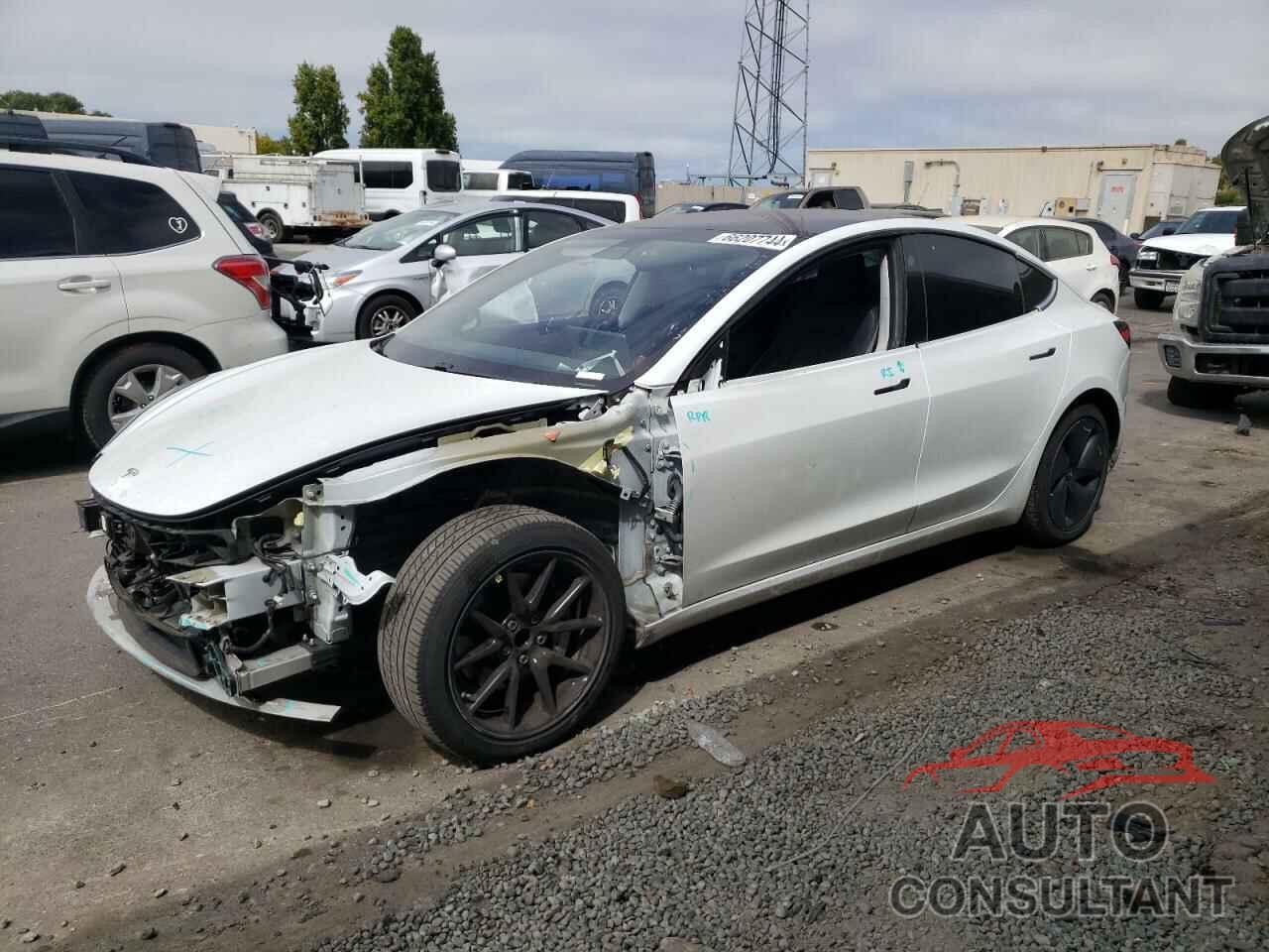 TESLA MODEL 3 2018 - 5YJ3E1EA6JF043640