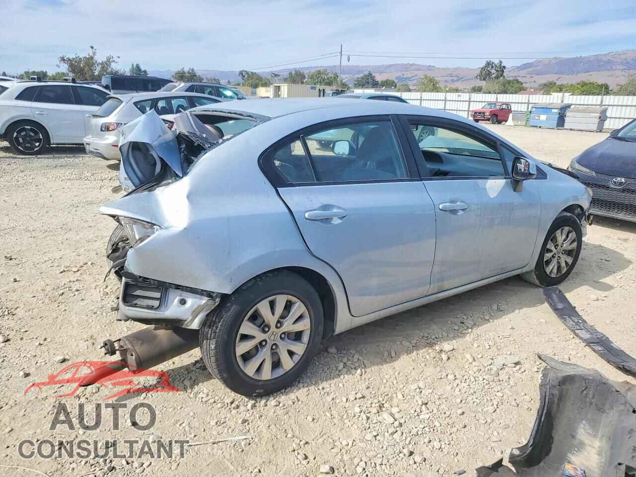 HONDA CIVIC 2012 - 2HGFB2F55CH596937