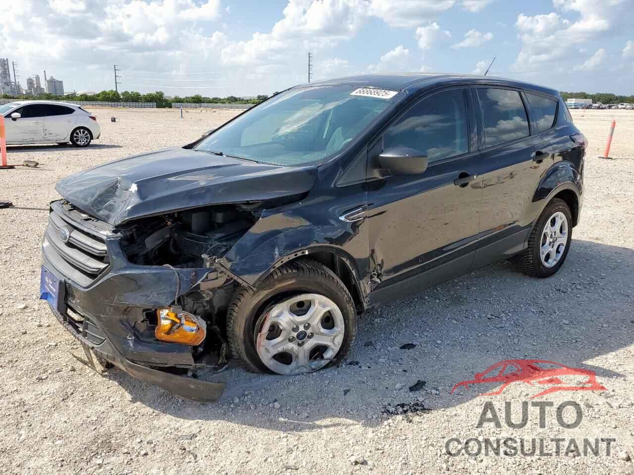 FORD ESCAPE 2017 - 1FMCU0F73HUC00554