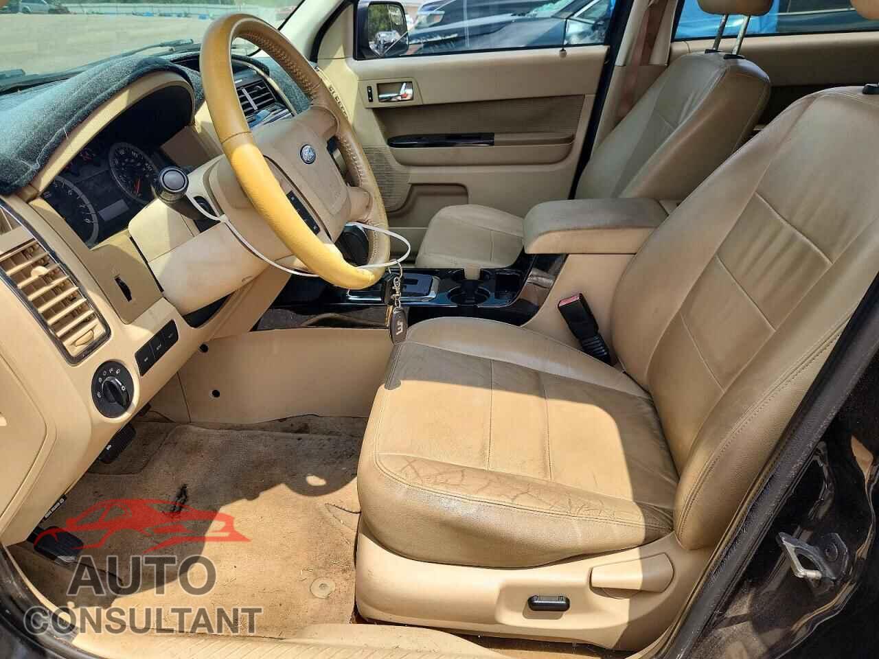 FORD ESCAPE 2011 - 1FMCU0E70BKB36106
