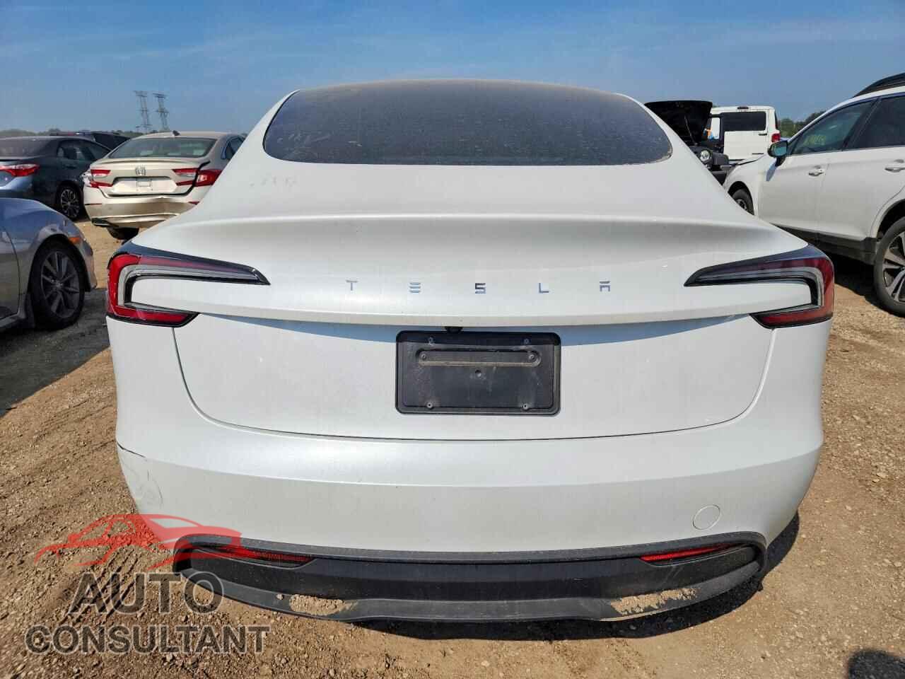 TESLA MODEL 3 2025 - 5YJ3E1EA9SF916993