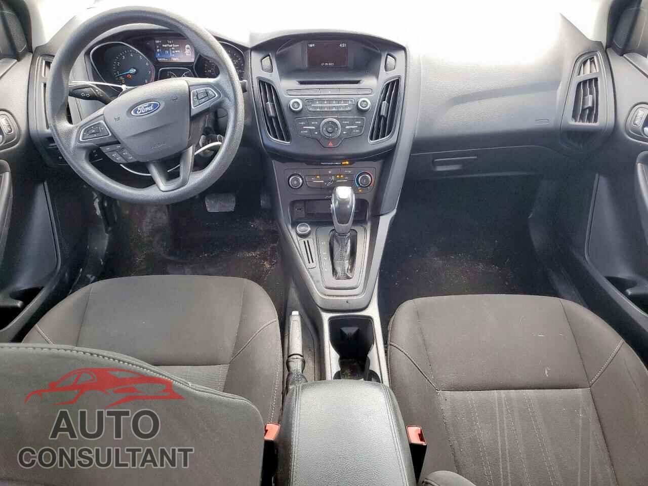 FORD FOCUS 2015 - 1FADP3F22FL249873