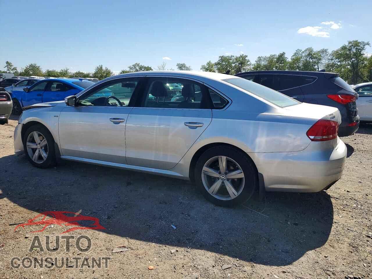 VOLKSWAGEN PASSAT 2015 - 1VWAT7A30FC102626