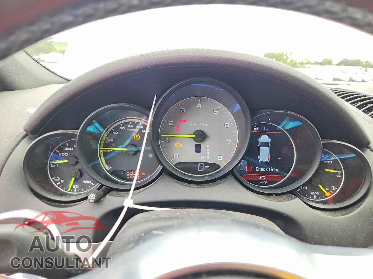 PORSCHE CAYENNE 2016 - WP1AE2A25GLA17112