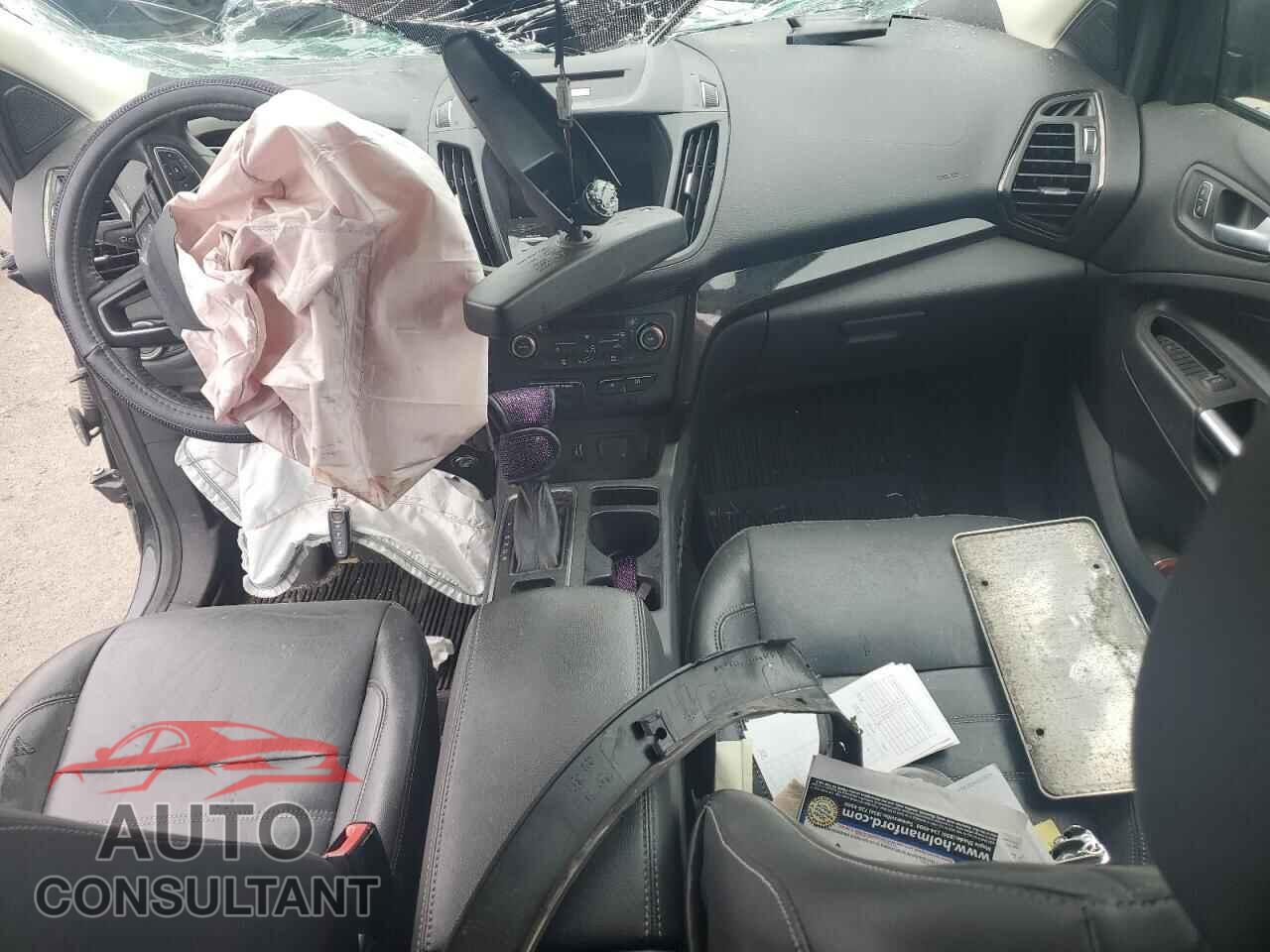 FORD ESCAPE 2017 - 1FMCU0JD2HUE45908