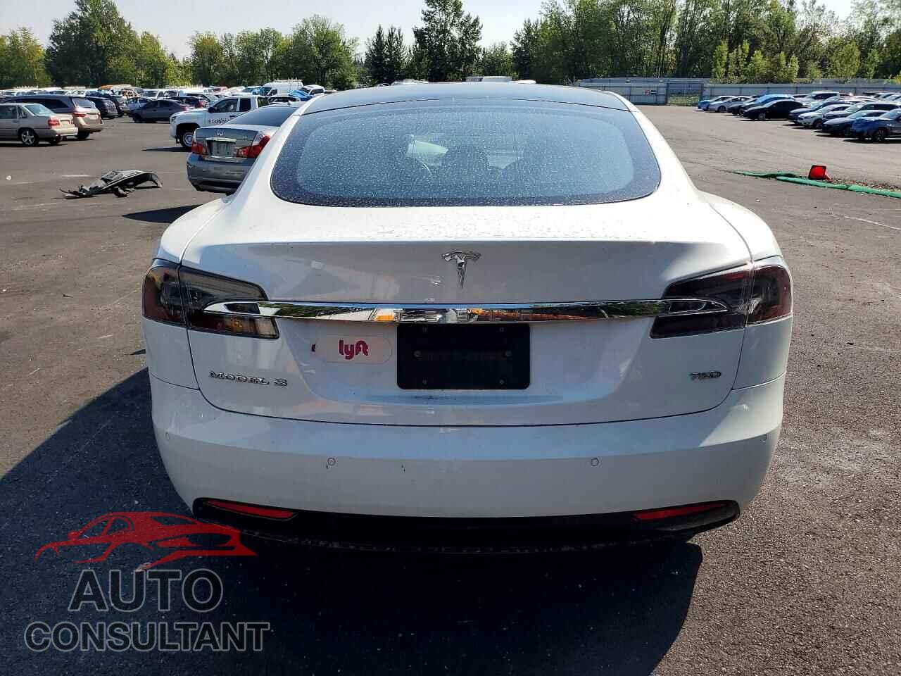 TESLA MODEL S 2018 - 5YJSA1E20JF244739